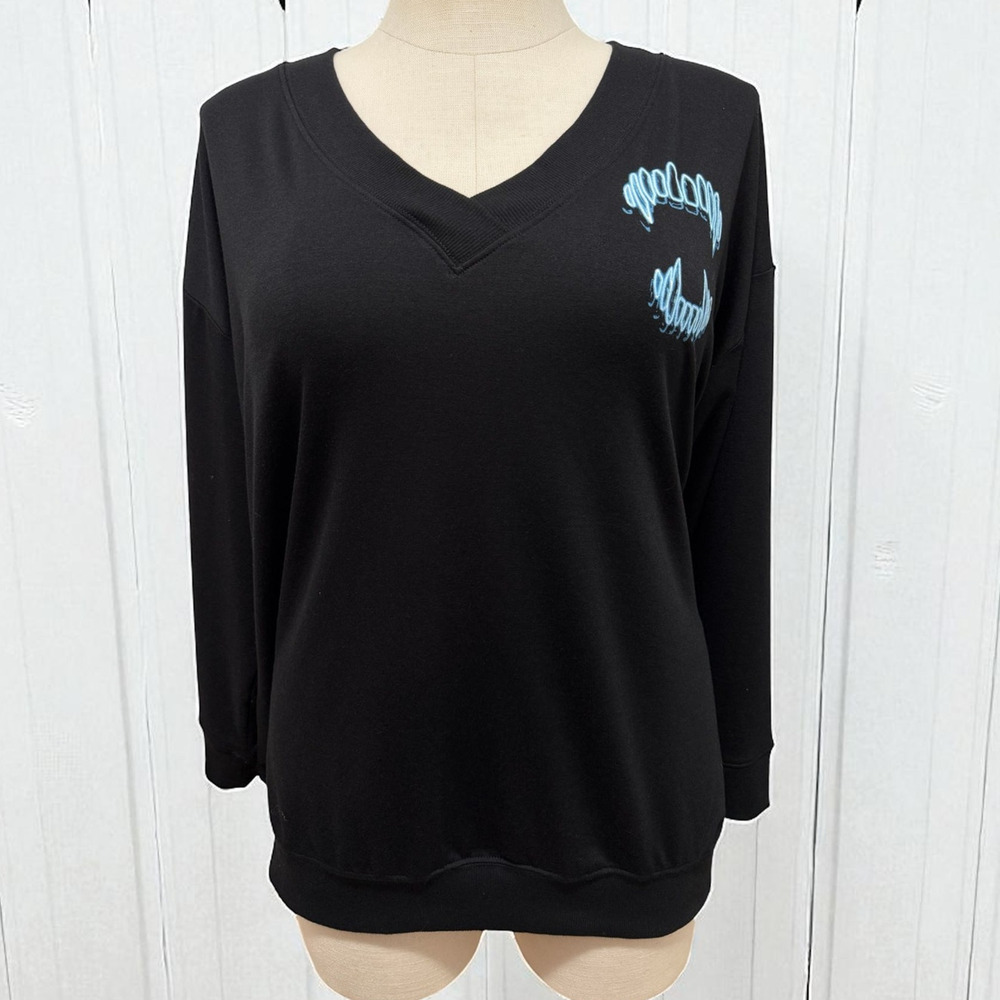 Torrid 5 (5X 28) Gothic Vampire Bite Glow in the Dark Lightweight Sweatshirt New